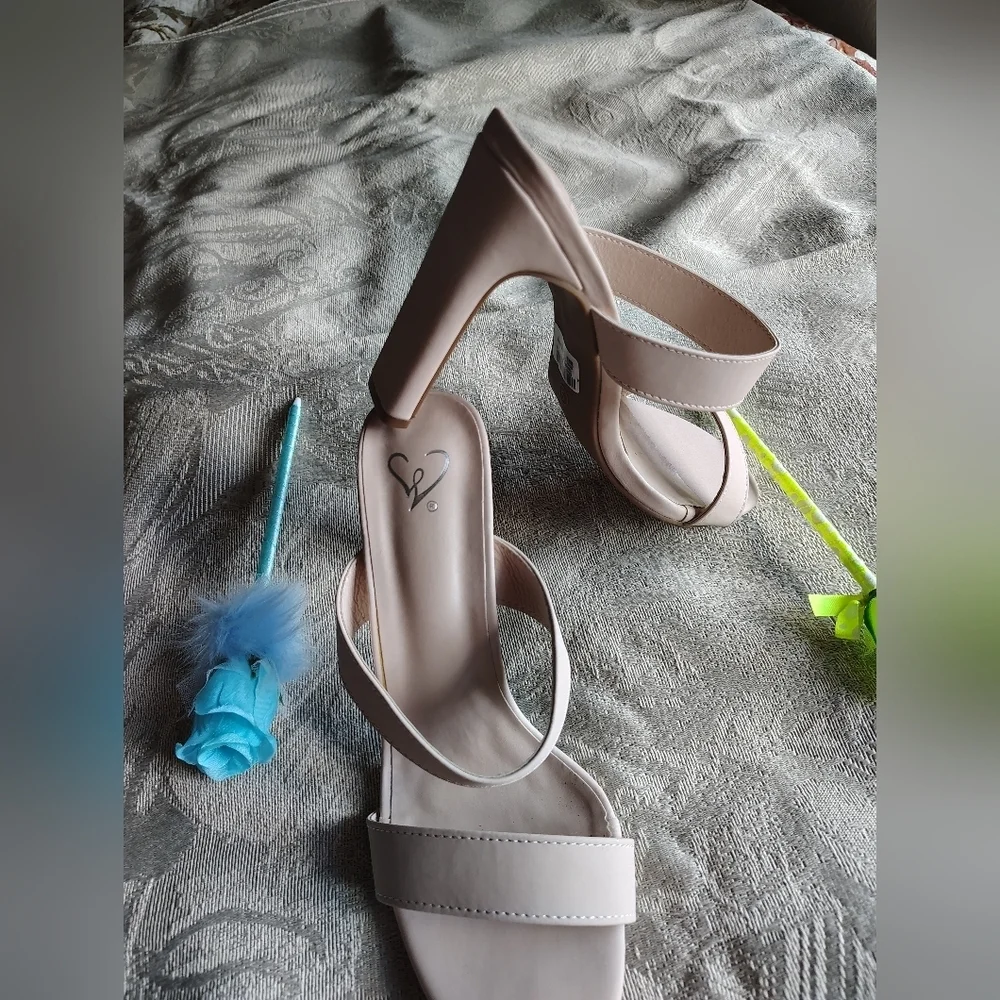 Windsor chic platform